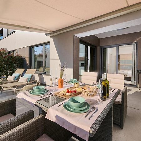 Brand New 1 Bedroom Apartment With Backyard Near The Beach! Poreč Exterior foto